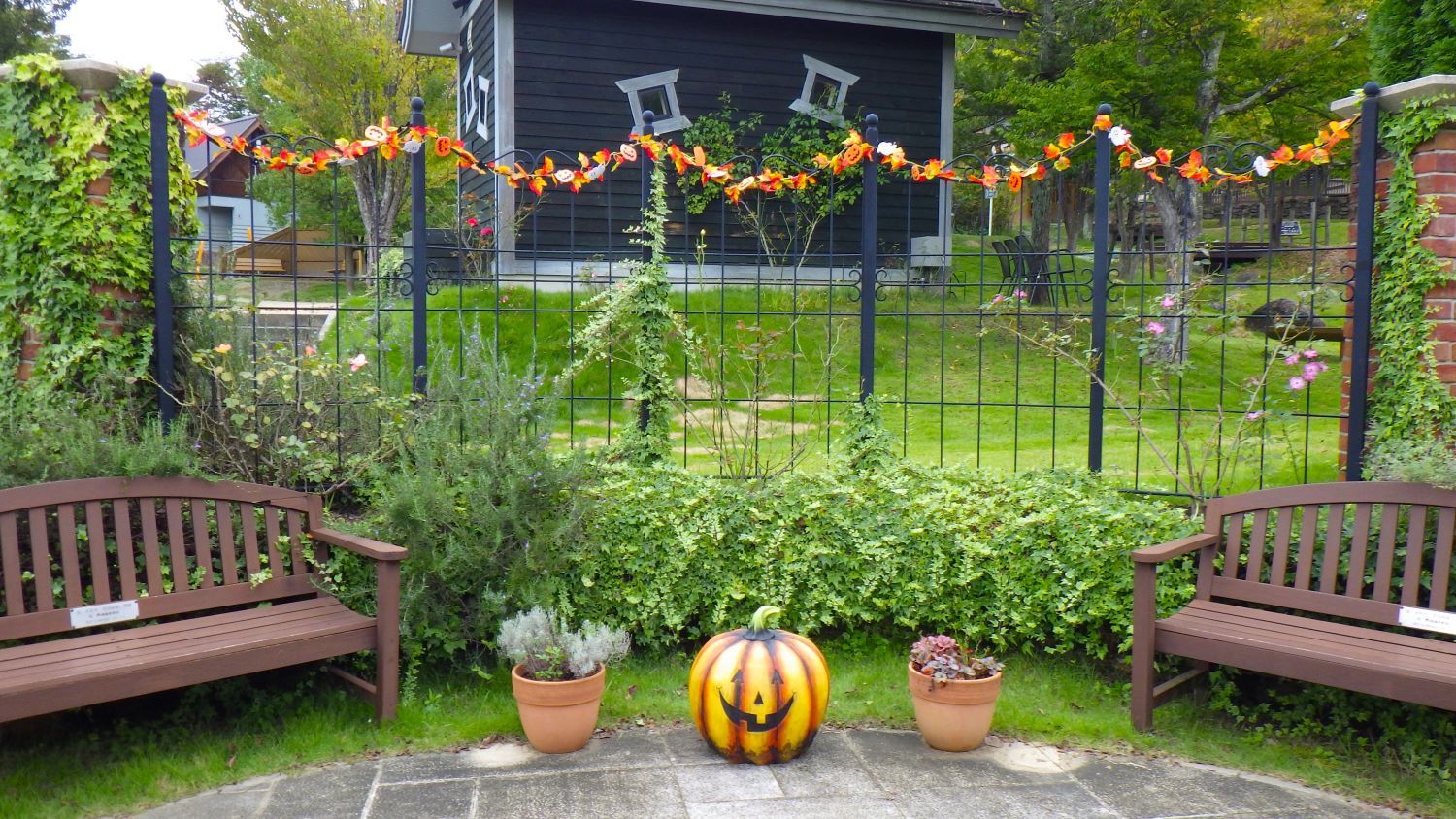 ハロウィン飾り画像（ベンチ②）